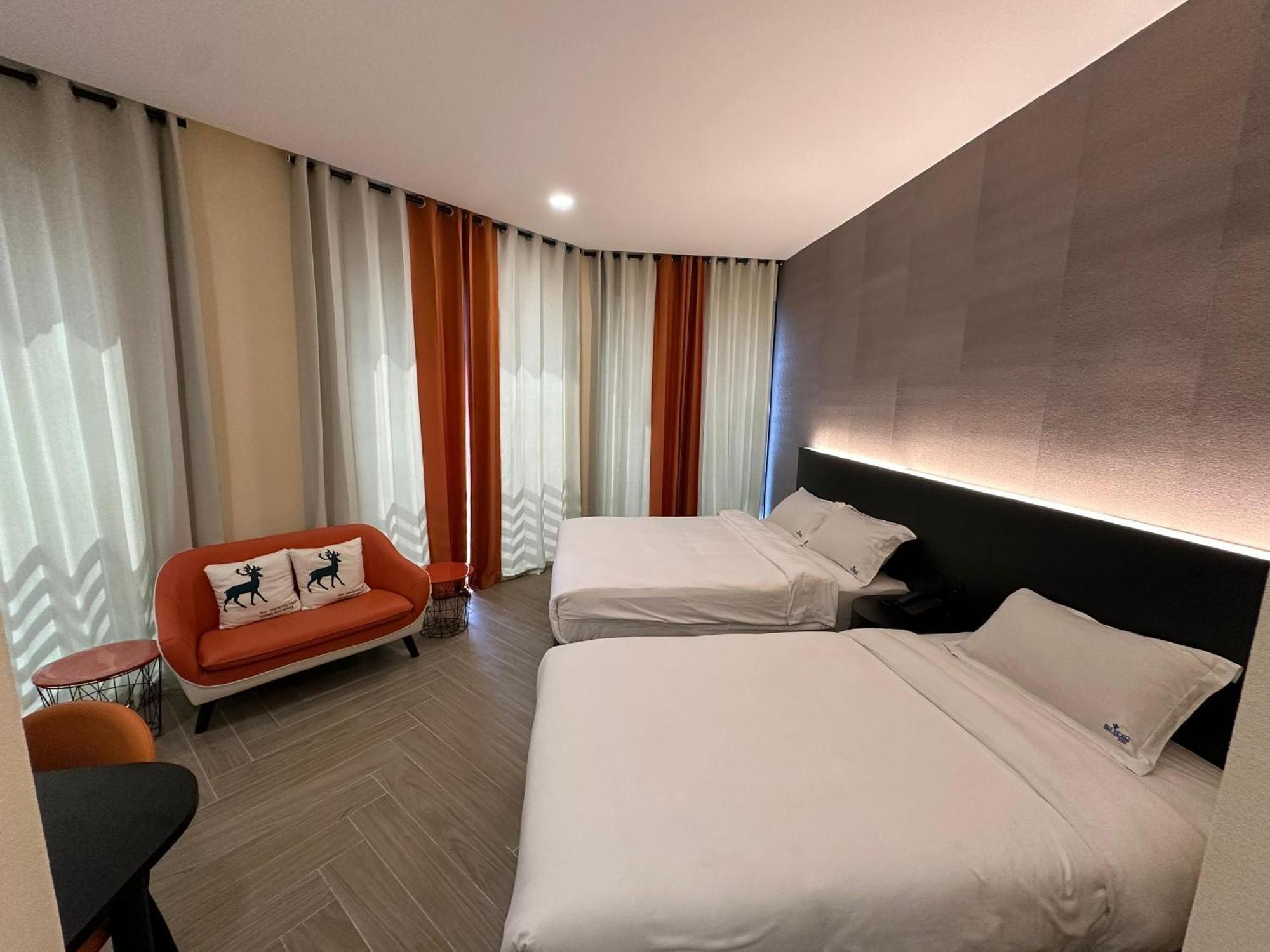 S Hotel Seberang Jaya Buitenkant foto