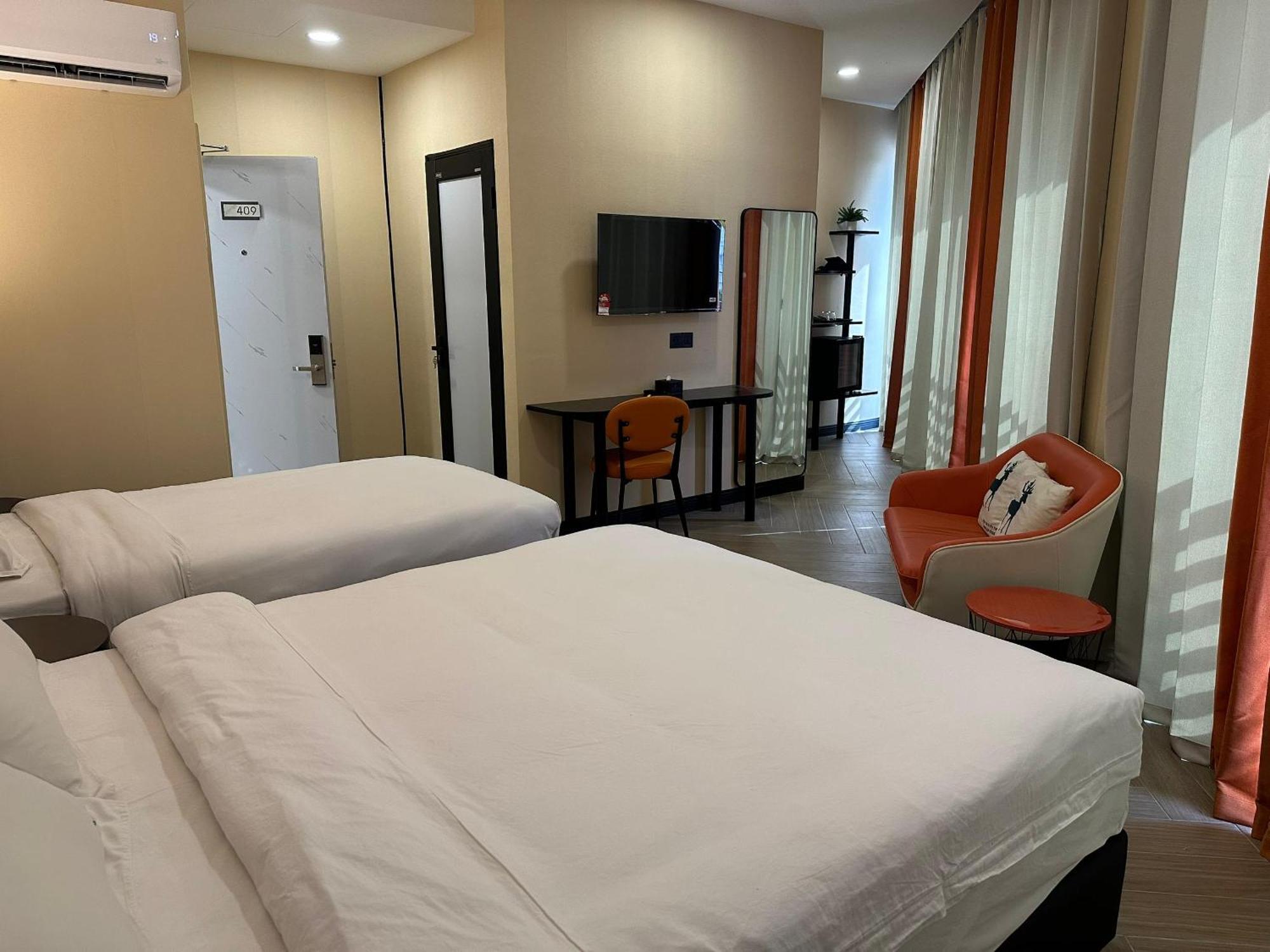 S Hotel Seberang Jaya Buitenkant foto