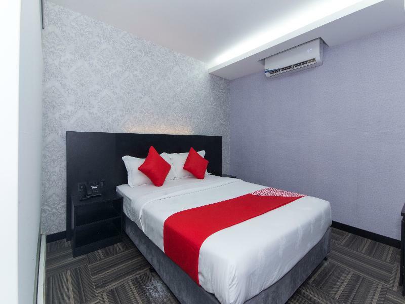 S Hotel Seberang Jaya Buitenkant foto